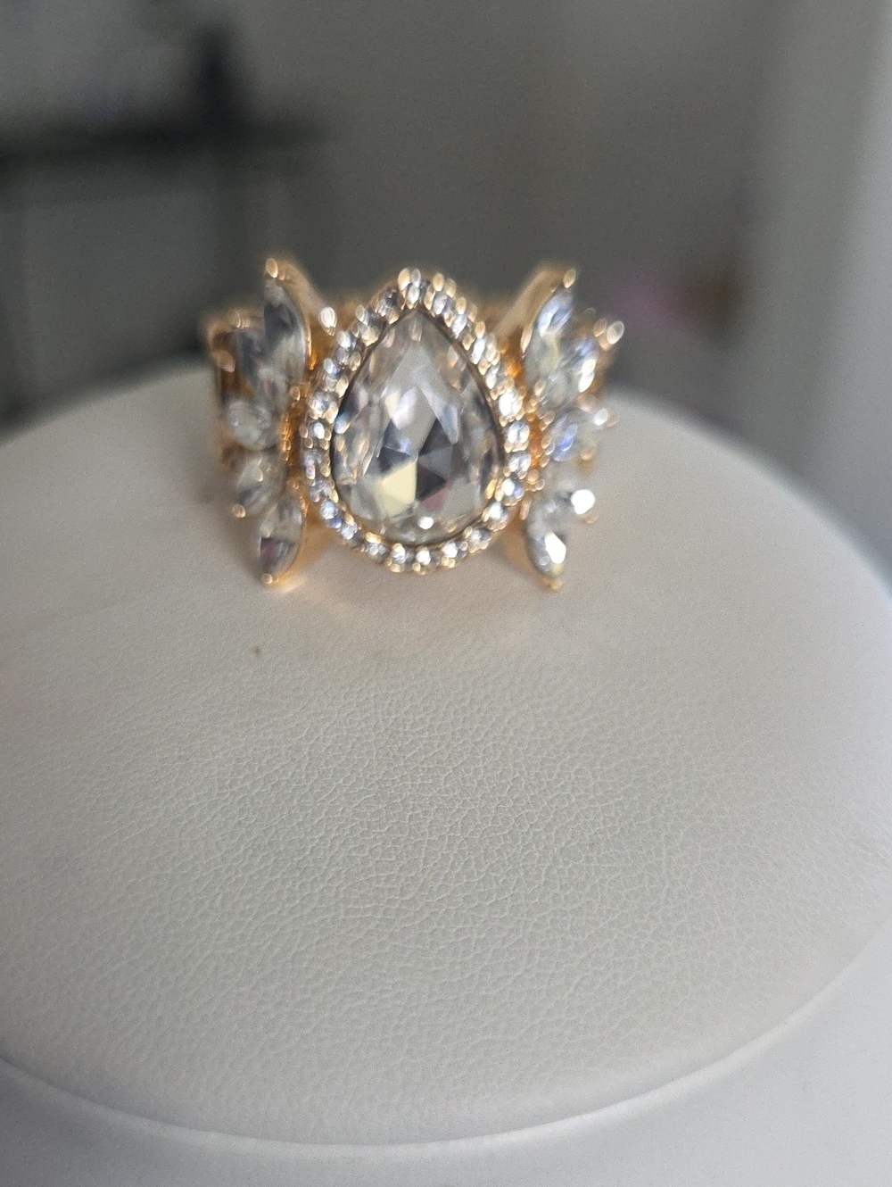 Paparazzi Really Regal Gold Ring NWT